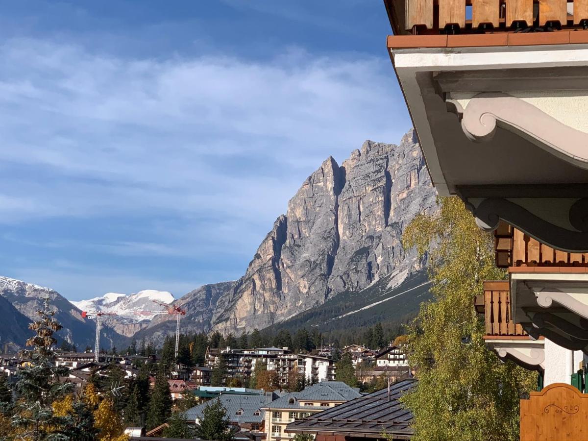 Hotel Serena Cortina Cortina dʼAmpezzo Exterior foto