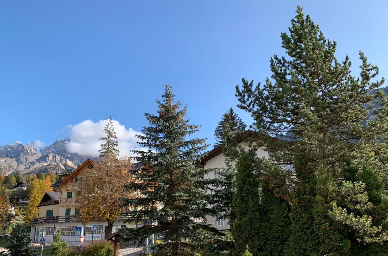 Hotel Serena Cortina Cortina dʼAmpezzo Exterior foto
